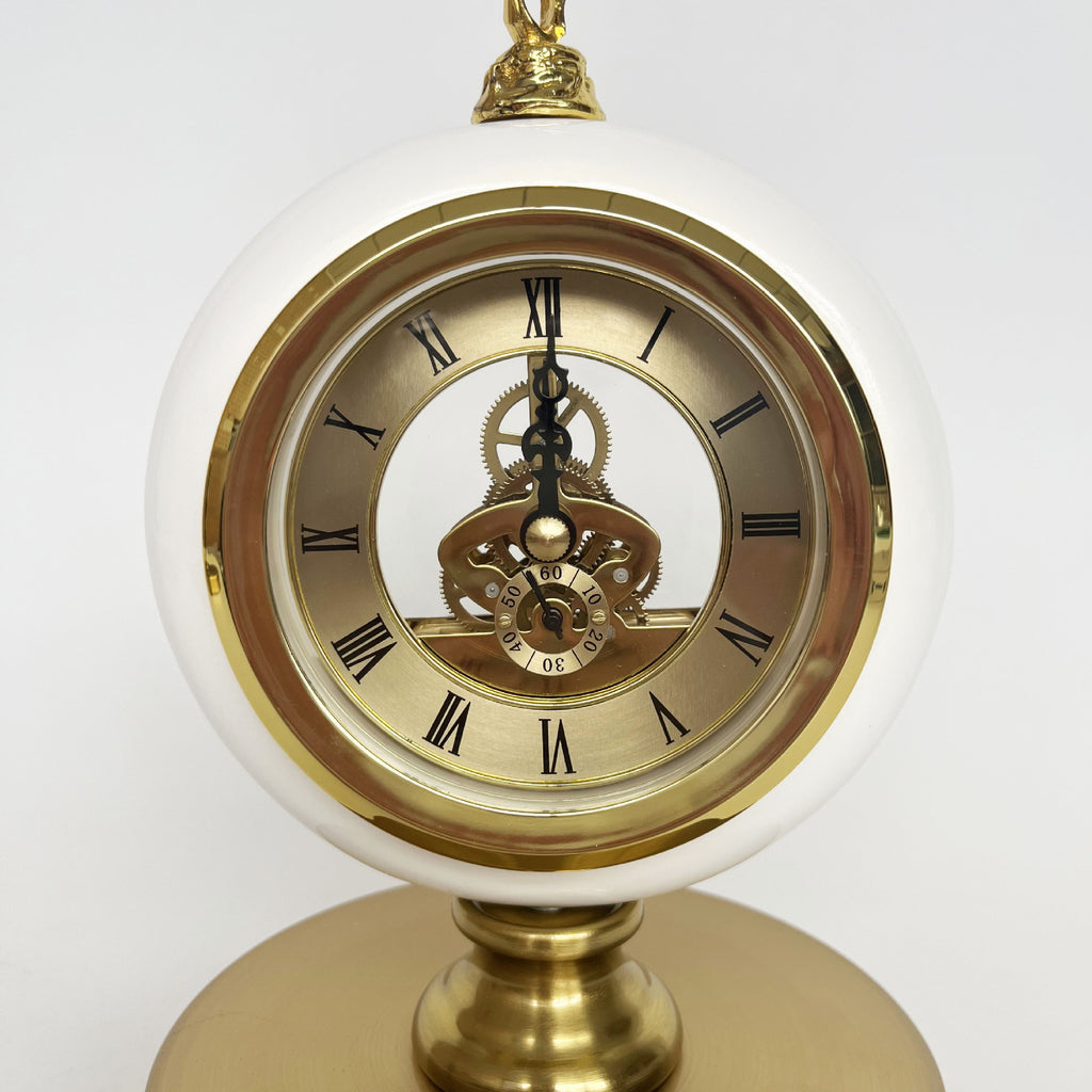 Timeless Bloom – Ornamental Table Clock