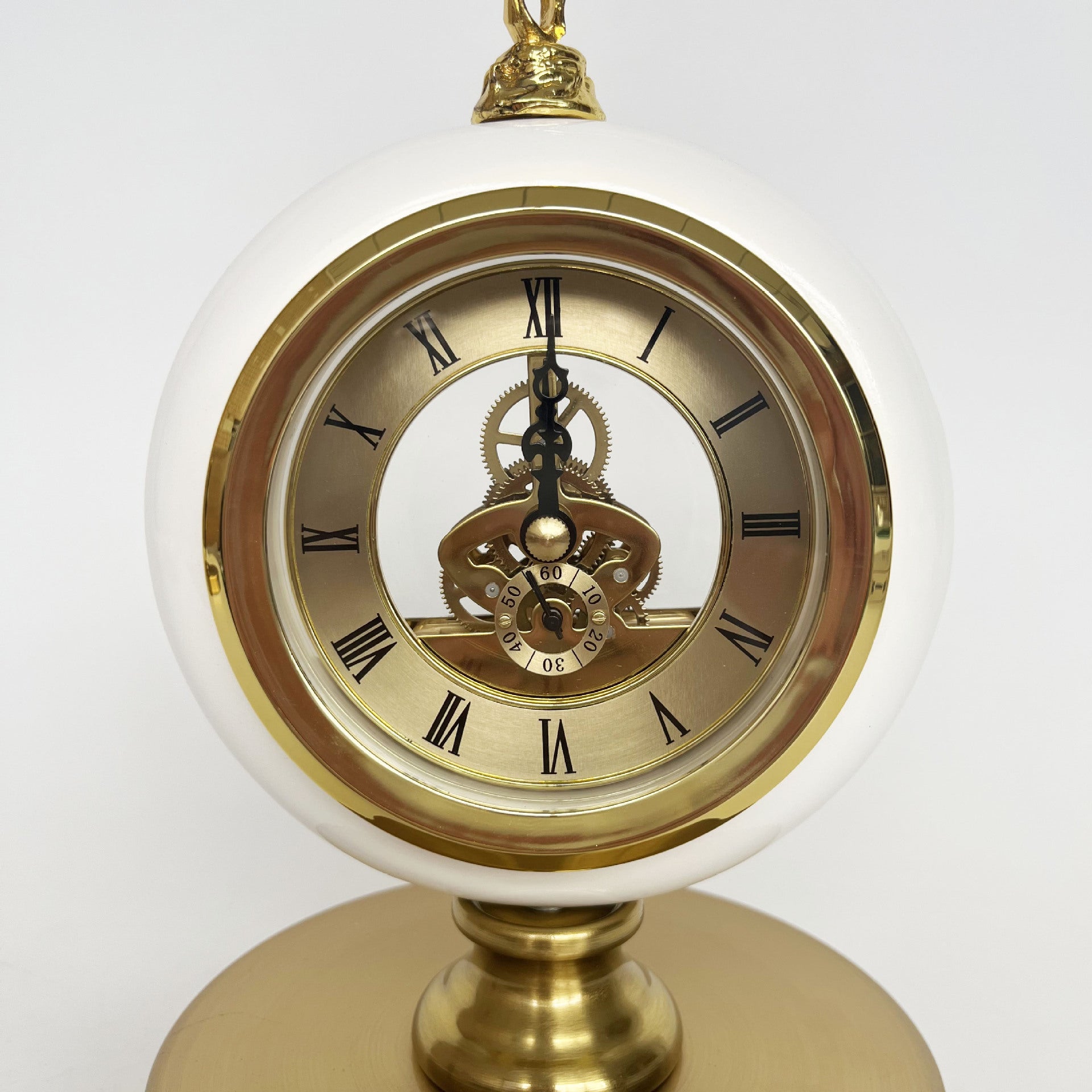 Timeless Bloom – Ornamental Table Clock